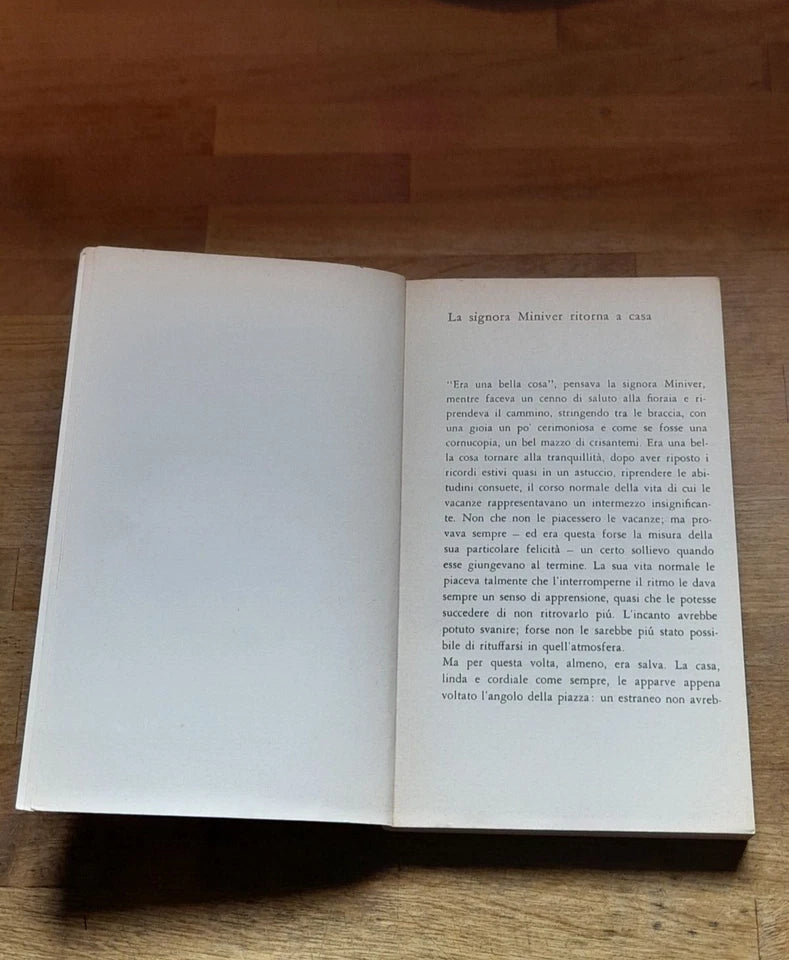 LA SIGNORA MINIVER. JAN STRUTHER. MONDADORI EDITORE. COLLANA: GLI OSCAR SETTIMANALI 27. 362° MIGLIAIO. 1° EDIZIONE GLI OSCAR OTTOBRE 1965.