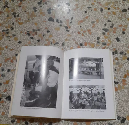 YAKO I FUNERALI DI UN RE  BAULE, CRONACHE, APPUNTI, INTERVISTE SUL CAMPO. AA.VV. COLLANA: MONOGRAFIE E STUDI 3. RISTAMPA 1992.