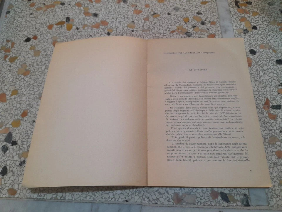 MARX GIOVANE A PRAGA. GIUSEPPE PASSALACQUA. AGENZIA INFORMAZIONI POLITICHE. SENZA DATA DI PUBBLICAZIONE. ANNO...1970?.