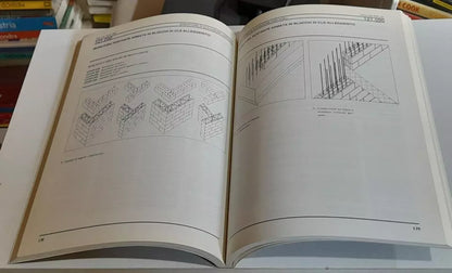 COSTRUIRE A REGOLA D'ARTE. FRANCO LANDINI - RICCARDO RODA. 1° EDIZIONE 1992. BE-MA EDITRICE. COLLANA: STRUTTURE VOLUME 6.