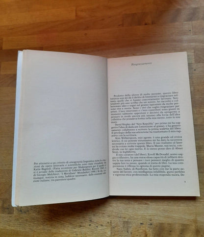 E' TUTTO GRASSO CHE VOLA. ELOGIO DELL'OPULENZA. RICHARD KLEIN. FELTRINELLI EDITORE. COLLANA: UNIVERSALE ECONOMICA FELTRINELLI 1484.  1° EDIZIONE 1998.