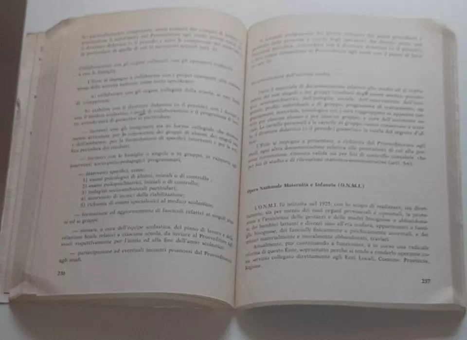 PROBLEMI RELATIVI ALLA VITA E ALLA FUNZIONE DELLA SCUOLA PRIMARIA. A CURA DELL'EQUIPE DIRETTA DA ERCOLE BARALDI. CENTRO PROGRAMMAZIONE EDITORIALE ANNO II - N. 2 - GENNAIO 1976. COLLANA: PROBLEMI EDUCATIVI CULTURALI.