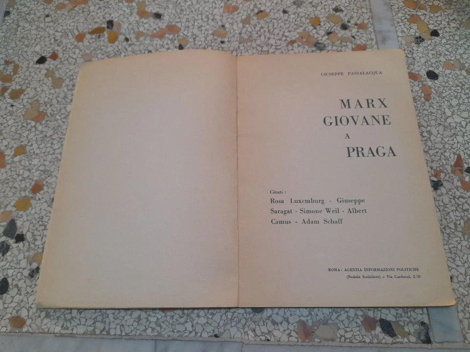 MARX GIOVANE A PRAGA. GIUSEPPE PASSALACQUA. AGENZIA INFORMAZIONI POLITICHE. SENZA DATA DI PUBBLICAZIONE. ANNO...1970?.