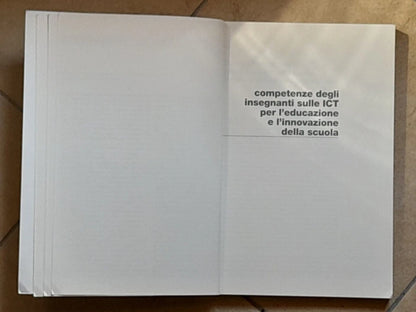LEZIONI DI TECNOLOGIE DIDATTICHE. MONICA BANZATO - VITTORIO MIDORO. EDIZIONI MENABO'. COLLANA: DIDATTICA. 1° EDIZIONE 2006.
