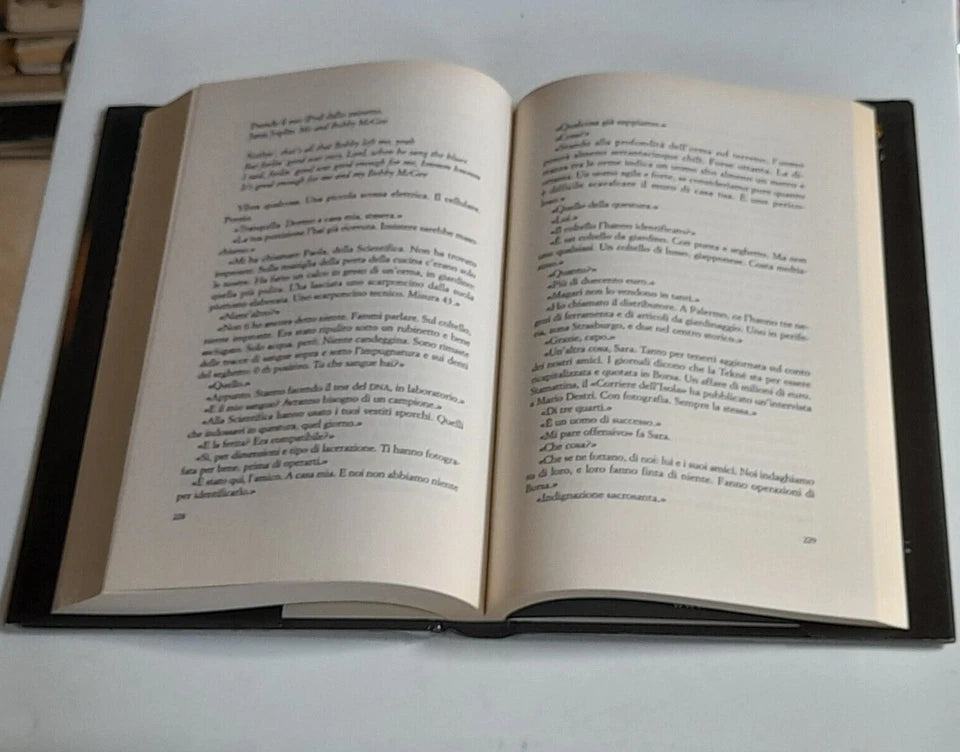 LA CROSTA DELL'INFERNO. SIMON DANIELS. RIZZOLI EDITORE. COLLANA: RIZZOLI HD. 1° EDIZIONE 2010.
