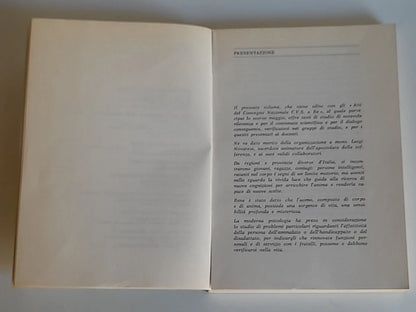 L'AMMALATO E IL MATRIMONIO. AA.VV. "CENTRO STUDI" VOLONTARI DELLA SOFFERENZA EDITORI. RISTAMPA 1971.