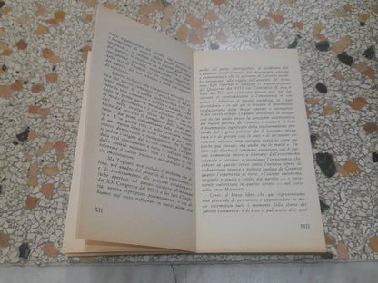 IL PARTITO COMUNISTA ITALIANO. PALMIRO TOGLIATTI. EDITORI RIUNITI. COLLANA: POLITICA E SOCIETA'. 3° EDIZIONE 1971.