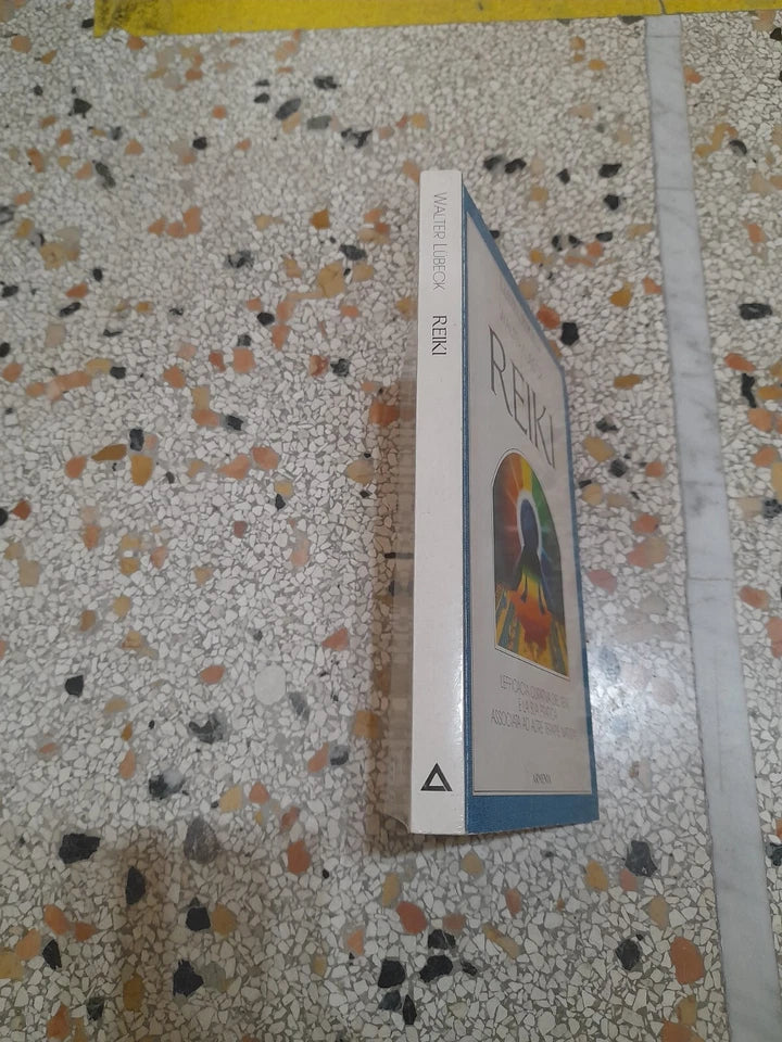 REIKI. WALTER LüBECK. ARMENIA EDITRICE. COLLANA: L'ALTRA MEDICINA. RISTAMPA 1995. ILLUSTRATO IN B/N.