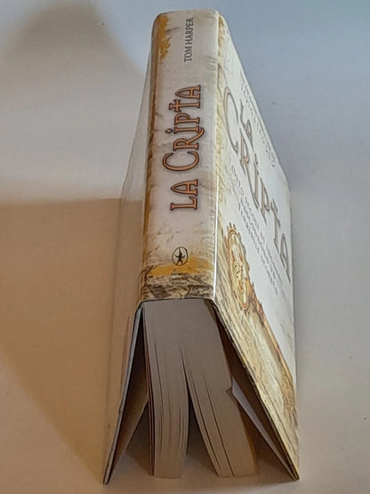 LA CRIPTA. TOM HARPER. NEWTON COMPTON EDITORI. COLLANA:  NUOVA NARRATIVA NEWTON 333. 1° EDIZIONE 2012.