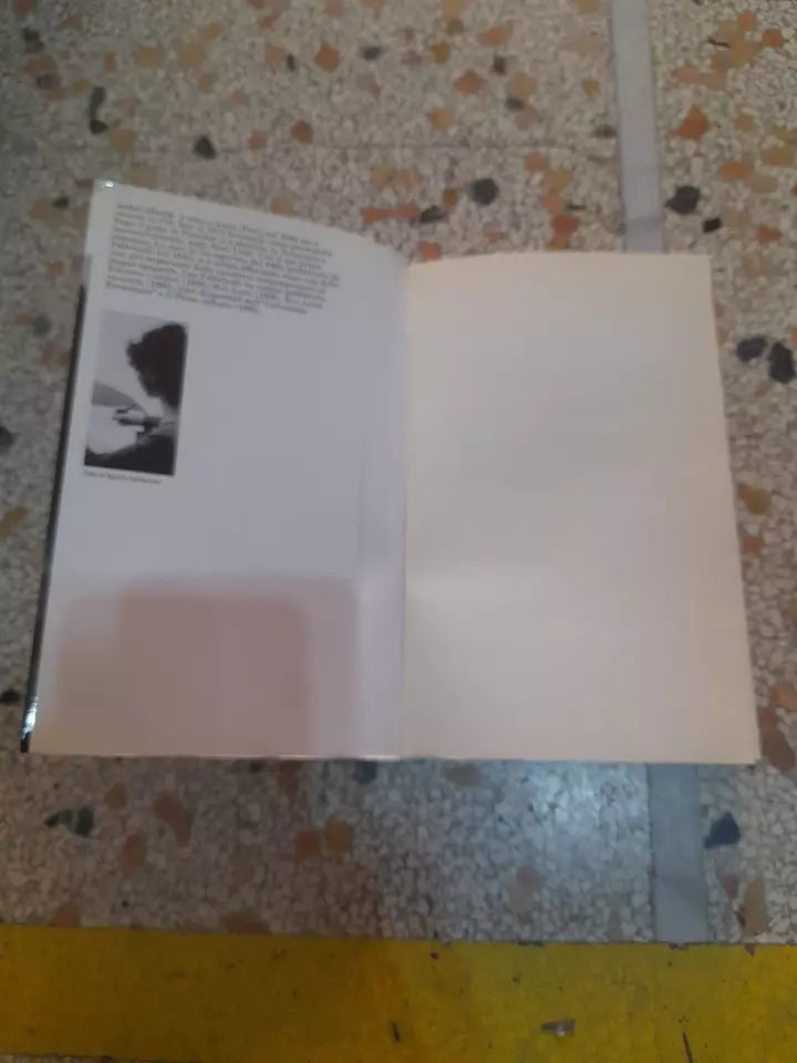 PAULA. ISABEL ALLENDE. FELTRINELLI EDITORE. COLLANA: "I NARRATORI".  13° EDIZIONE, SETTEMBRE 1995.