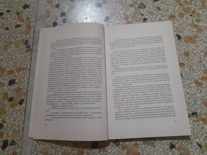 SPUNTI PER UN DISCORSO DIDATTICO SUL FENOMENO MAFIOSO. ANNA ARMANNO CUTTITTA. PELLEGRINI EDITORE. RISTAMPA 1989. COLLANA: IL FILO D'ARIANNA.