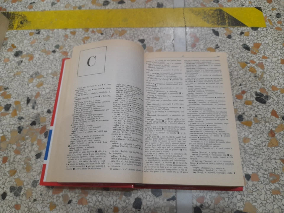 DIZIONARIO. ITALIANO INGLESE - INGLESE ITALIANO. GEOFFREY HUTCHINGS. LIBRITALIA 2000. RISTAMPA.