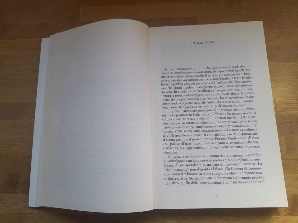 IL LIBRO NERO DELLA CONTRAFFAZIONE. ANTONIO SELVATICI. PENDRAGON EDIZIONI, 2012.