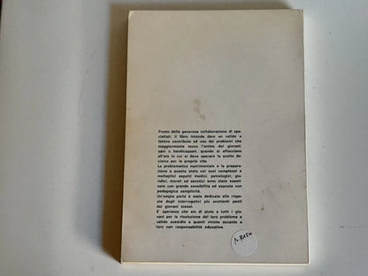 L'AMMALATO E IL MATRIMONIO. AA.VV. "CENTRO STUDI" VOLONTARI DELLA SOFFERENZA EDITORI. RISTAMPA 1971.