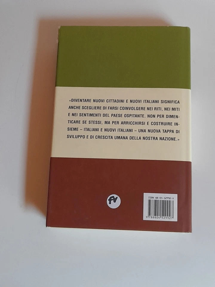 I NUOVI ITALIANI. LIVIA TURCO CON PAOLA TAVELLA. MONDADORI EDITORE. COLLANA: FRECCE. 2° EDIZIONE LUGLIO 2005.