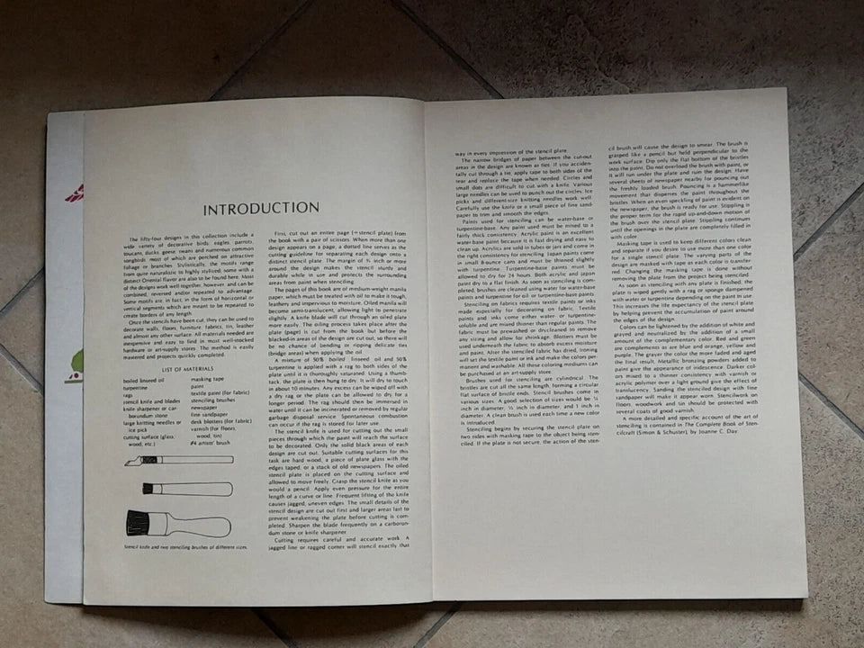 BIRD CUT & USE STENCILS. 54 FULL-SIZE STENCILS. ED SIBBET, JR. DOVER PUBLICATIONS, INC., NEW YORK. 1° EDIZIONE 1981.