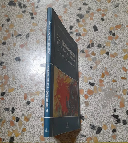IL TERRORISMO E LE SUE MASCHERE. L'USO POLITICO DELLE STRAGI. ASSOCIAZIONE FAMILIARI VITTIME PER STRAGI. PENDRAGON EDITORE 1996.