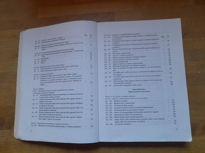 TESTO UNICO DELLE DISPOSIZIONI LEGISLATIVE IN MATERIA DI ISTRUZIONE...AA.VV. EDIZIONI ROMANE 1995.