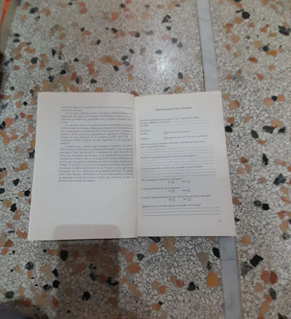 CHE COS'E' PER TE LA DROGA?. DALZOVO - MONTORSI.  EDIZIONI ATHENA. PREFAZIONE DI VITTORINO ANDREOLI. RISTAMPA 1980.