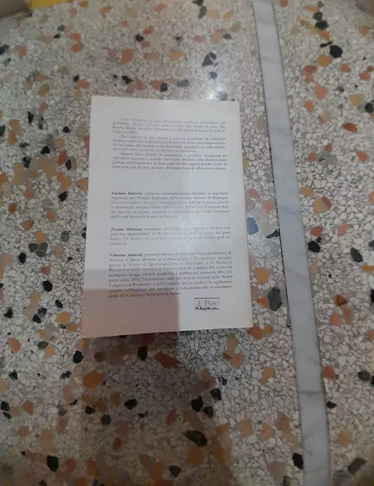CHE COS'E' PER TE LA DROGA?. DALZOVO - MONTORSI.  EDIZIONI ATHENA. PREFAZIONE DI VITTORINO ANDREOLI. RISTAMPA 1980.