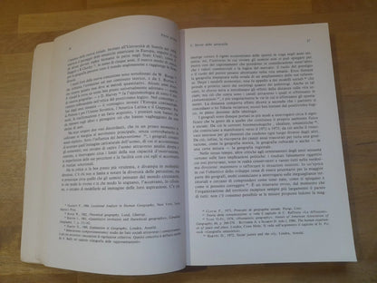 I CONCETTI DELLA GEOGRAFIA UMANA. ANTOINE S. BAILLY ET AL.  1° EDIZIONE 1989. PATRON EDITORE. COLLANA: GEOGRAFIA E ORGANIZZAZIONE DELLO SVILUPPO TERRITORIALE - 21.