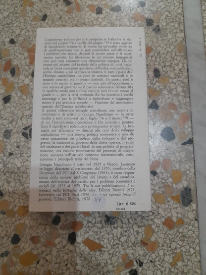 IN MEZZO AL GUADO. GIORGIO NAPOLITANO. EDITORI RIUNITI. COLLANA: POLITICA 15. 1° EDIZIONE 1979.