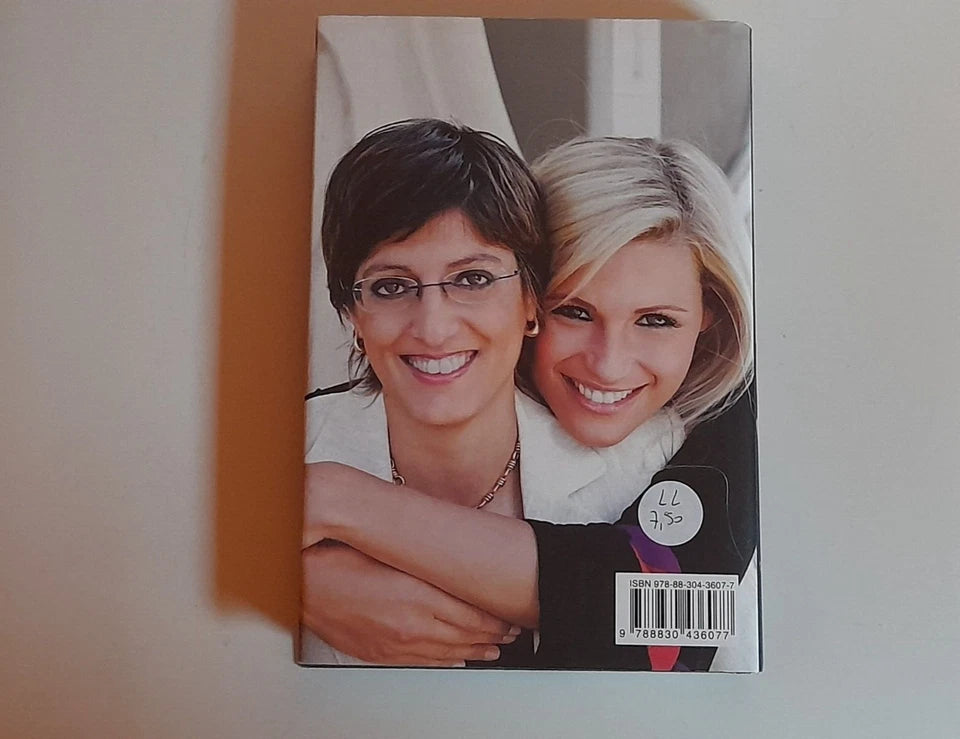 CON LA SCUSA DELL'AMORE. GIULIA BONGIORNO - MICHELLE HUNZIKER. LONGANESI EDITORE. COLLANA: "IL CAMMEO" VOLUME 558. 2° EDIZIONE 2013.
