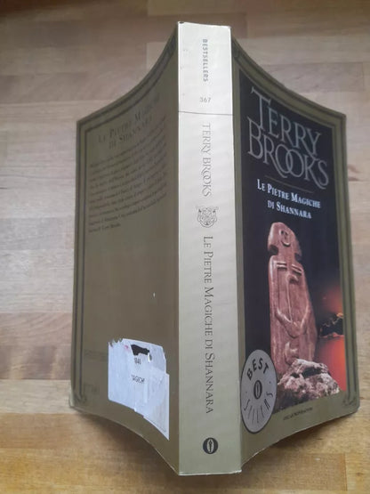 LE PIETRE MAGICHE DI SHANNARA. TERRY BROOKS. OSCAR MONDADORI EDITORE. COLLANA: OSCAR BESTSELLERS MONDADORI 367. RISTAMPA 1995.