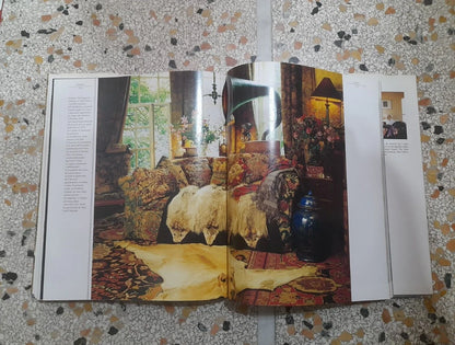 PERSONAGGI E CASE FAMOSE. ABITARE CON STILE NELLE METROPOLI D'EUROPA E D'AMERICA. ELIZABETH HEYERT. EDITORIALE GIORGIO MONDADORI. EDIZIONE ITALIANA ILLUSTRATA, SETTEMBRE 1990.