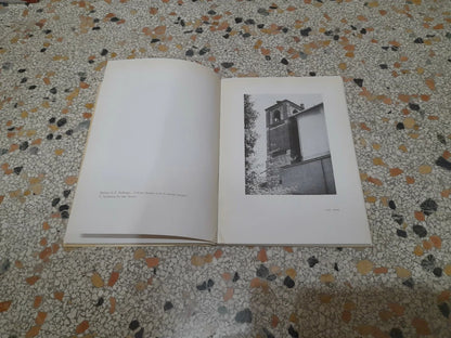 ARCHITETTURA E DECORAZIONI NELLE CHIESE DI MILANO. EVA TEA. A CURA DEL BANCO AMBROSIANO. EDIZIONE FUORI COMMERCIO 1952.