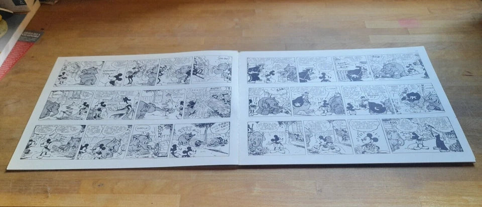 IL TOPOLINO D'ORO. TOPOLINO E L' ELEFANTE - TOPOLINO NEL PAESE DEI CALIFFI. MONDADADORI EDITORE. VOL XII. STRISCE GIORNALIERE. PUBBLICAZIONE MENSILE N°12 - GIUGNO 1971. WALT DISNEY.