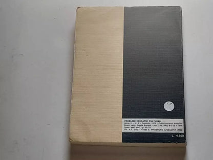 PROBLEMI RELATIVI ALLA VITA E ALLA FUNZIONE DELLA SCUOLA PRIMARIA. A CURA DELL'EQUIPE DIRETTA DA ERCOLE BARALDI. CENTRO PROGRAMMAZIONE EDITORIALE ANNO II - N. 2 - GENNAIO 1976. COLLANA: PROBLEMI EDUCATIVI CULTURALI.