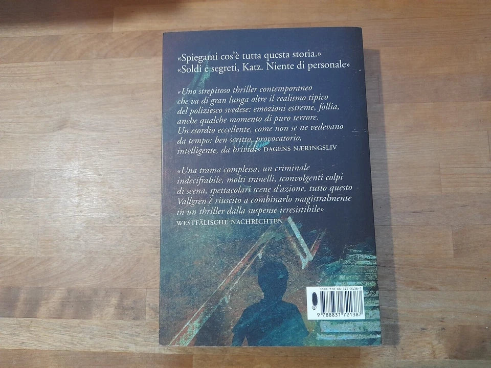 IL BAMBINO OMBRA. CARL-JOHAN VALLGREN. MARSILIO EDITORE. COLLANA: FARFALLE MARSILIO GIALLOSVEZIA. 1° EDIZIONE 2015.