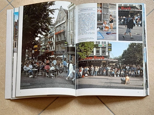 IL LIBRO D'ORO DI AMSTERDAM. AA.VV. BONECHI EDIZIONI. RISTAMPA 1993. 220 FOTOCOLOR.