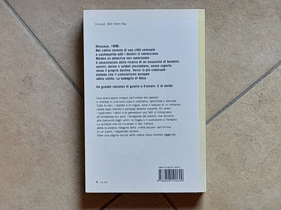 L' OTTAVA VIBRAZIONE. CARLO LUCARELLI. EINAUDI EDITORE. COLLANA: EINAUDI STILE LIBERO BIG. RISTAMPA 2008.
