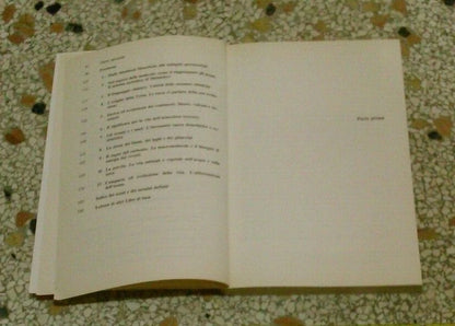DALLE STELLE ALLA VITA. IL CAMMINO DELLE SCIENZE 1. OMITI FANCELLO. EDITORI RIUNITI. COLLANA: LIBRI DI BASE 82. 1° EDIZIONE 1985.