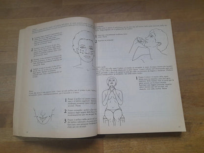 SHIATZU. YUKIKO IRWIN / JAMES WAGENVOORD. BOMPIANI EDITORE. COLLANA: TASCABILI BOMPIANI 257. LEMURI. XIX EDIZIONE 2002.