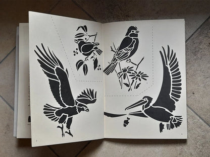 BIRD CUT & USE STENCILS. 54 FULL-SIZE STENCILS. ED SIBBET, JR. DOVER PUBLICATIONS, INC., NEW YORK. 1° EDIZIONE 1981.