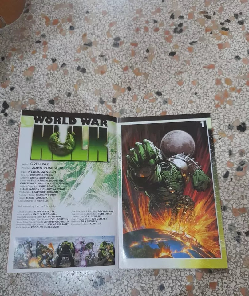 WORLD WAR HULK. GREG PAK - JOHN ROMITA JR. MARVEL 2019. IN LINGUA INGLESE.