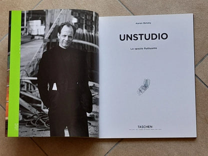 UNSTUDIO. LO SPAZIO FLUTTUANTE. AARON BETSKY. TASCHEN  EDIZIONE ITALIANA 2008.