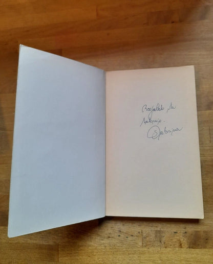 E' TUTTO GRASSO CHE VOLA. ELOGIO DELL'OPULENZA. RICHARD KLEIN. FELTRINELLI EDITORE. COLLANA: UNIVERSALE ECONOMICA FELTRINELLI 1484.  1° EDIZIONE 1998.