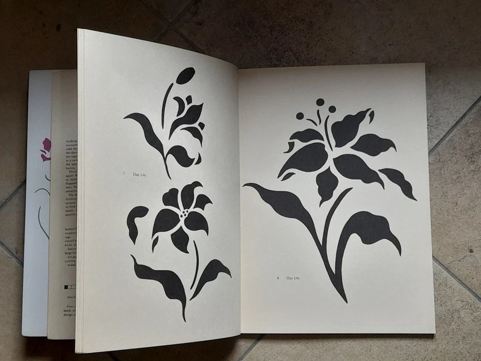 WILDFLOWERS CUT & STENCILS. 52 FULL-SIZE STENCILS. CELESTE PLOWDEN. DOVER PUBLICATIONS, INC., NEW YORK.  1 ° EDIZIONE 1992.