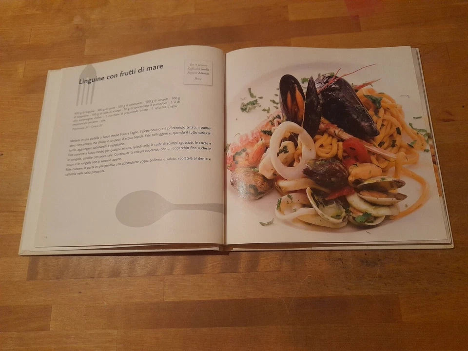 50  RICETTE FACILI. PRIMI PIATTI. AA.VV. A CURA DI ACADEMIA BARILLA. EDIZIONI WHITE STAR, 2011.