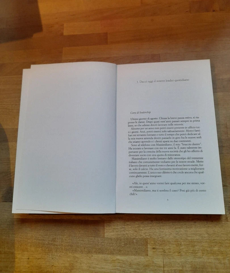 IN QUESTO MONDO DI LEADER. ALESSANDRO OBINO. CASTELVECCHI EDITORE. 1° EDIZIONE 2016. COLLANA: LE POLENE.