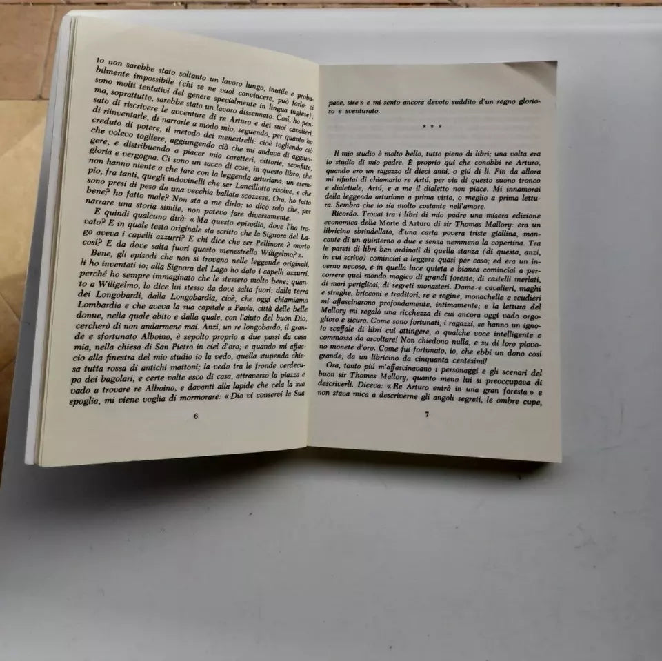 I CAVALIERI DELLA TAVOLA ROTONDA. MURSIA EDITORE. VII° EDIZIONE 2013. COLLANA: RAGAZZI - I LIBRI DI MINO MILANI.