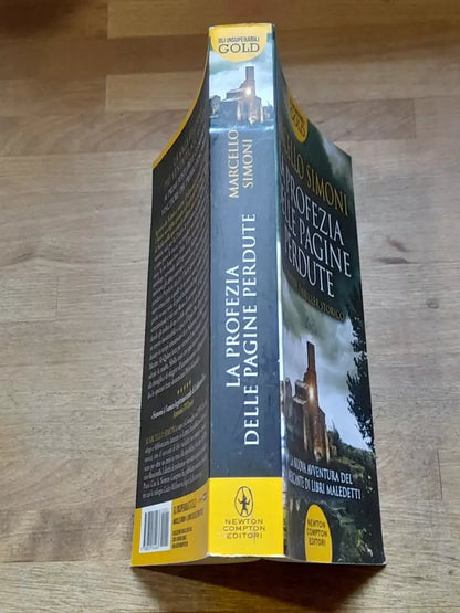LA PROFEZIA DELLE PAGINE PERDUTE. MARCELLO SIMONI. NEWTON COMPTON EDITORI. 1° EDIZIONE 2022. COLLANA: GLI INSUPERABILI GOLD 392.